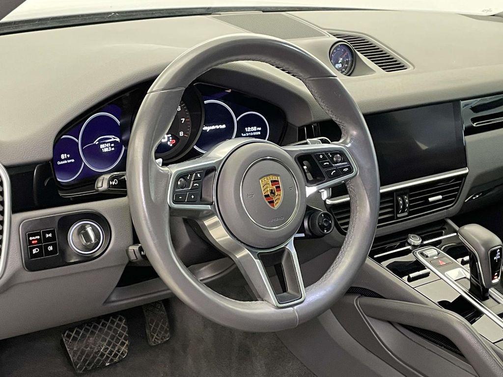 Porsche Cayenne 2021