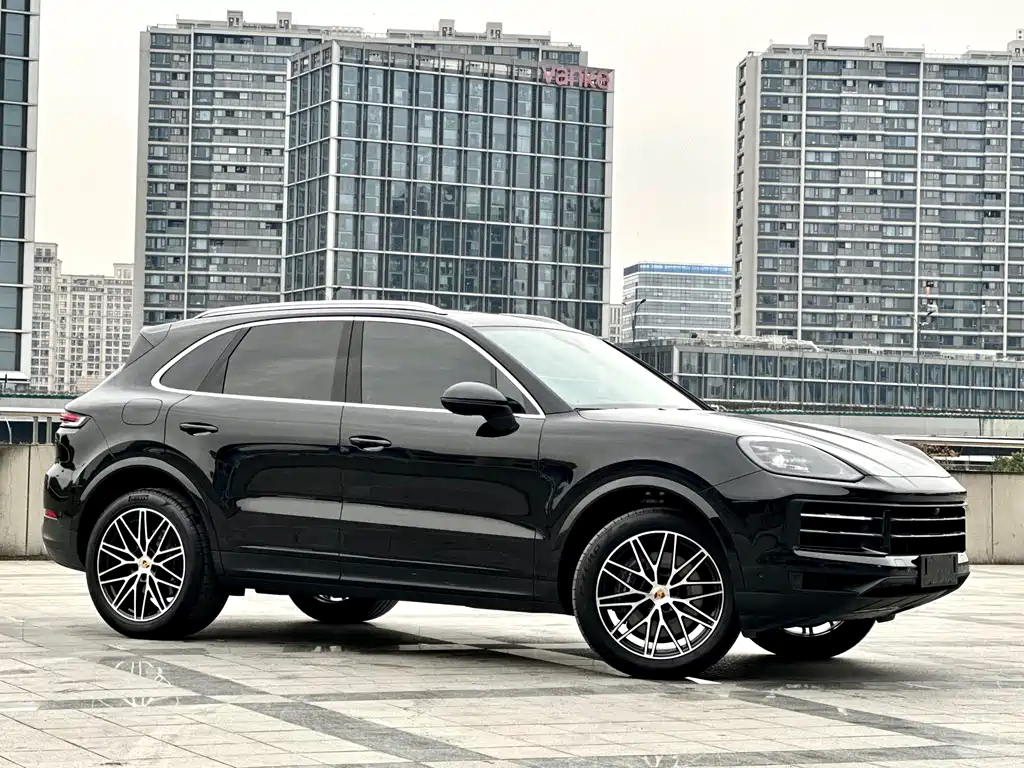 Porsche Cayenne 2024