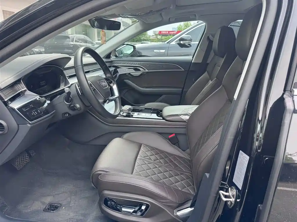 Audi A8 2021