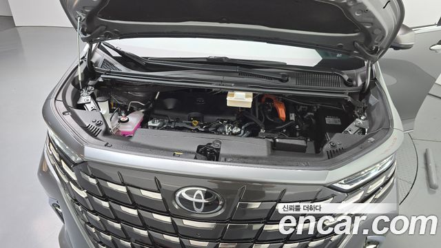 Toyota Alphard 2024