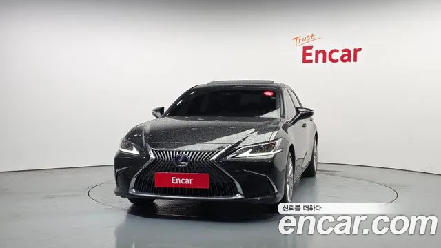 Lexus ES 2021