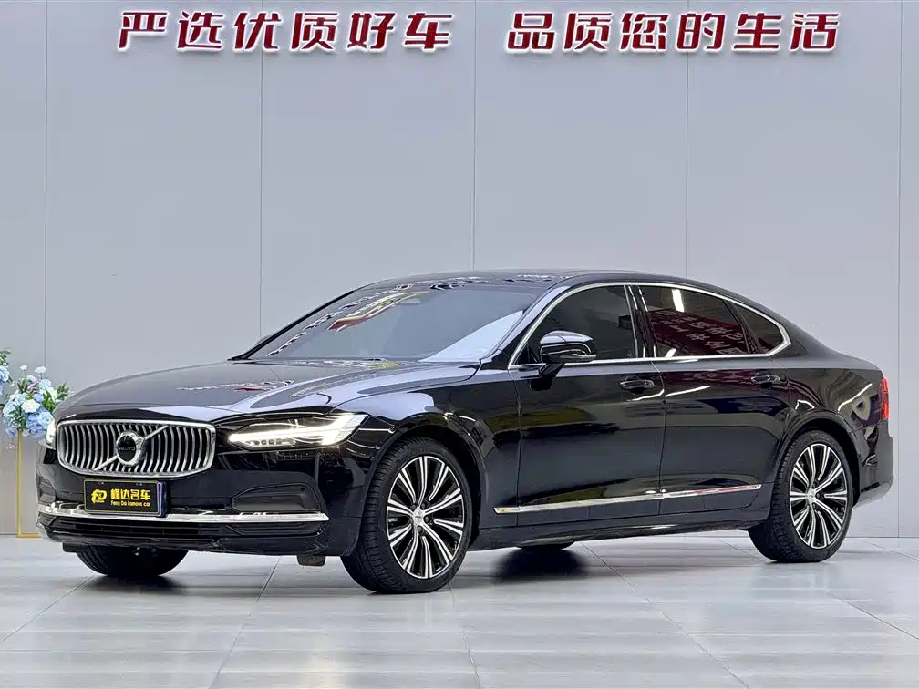 Volvo S90 2025