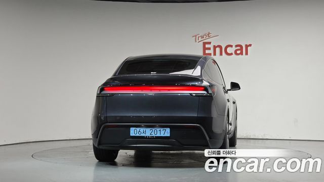 Tesla Model Y 2026