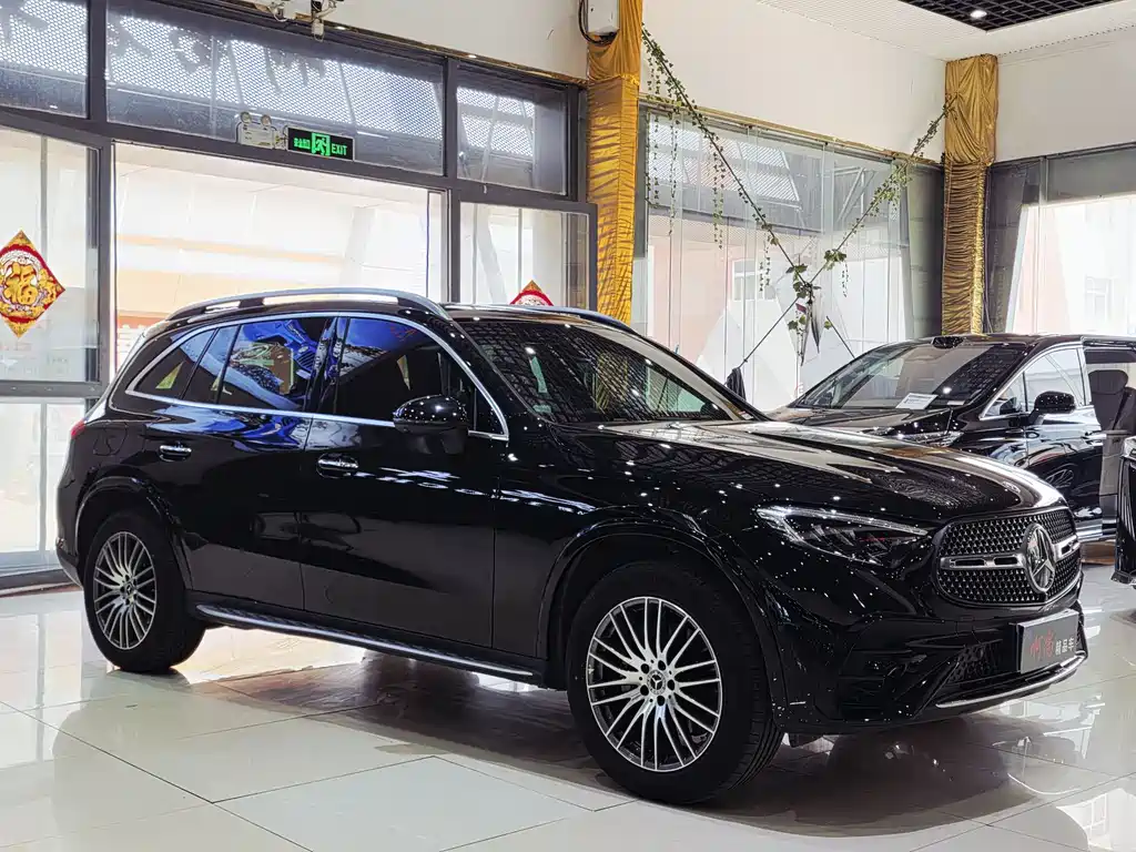 Mercedes-Benz GLC 2023