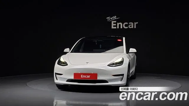 Tesla Model 3 2022