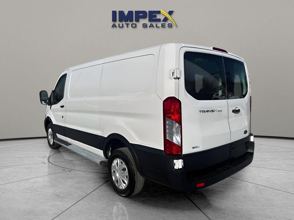 Ford Transit 2023