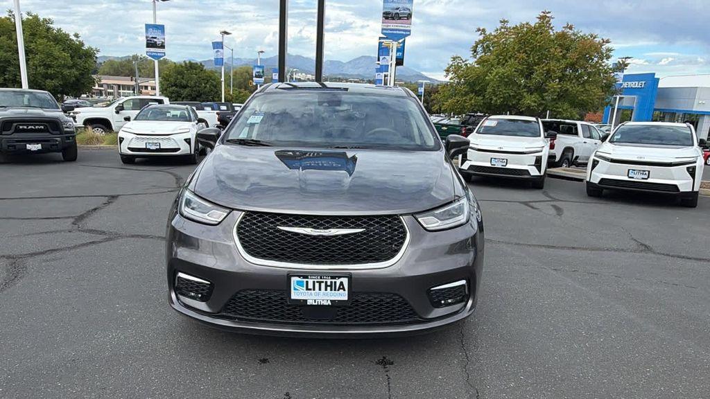 Chrysler Pacifica 2023