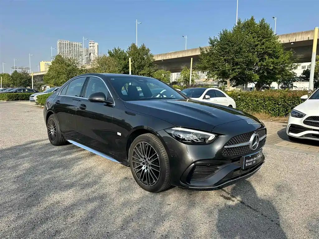 Mercedes-Benz C-Класс 2024