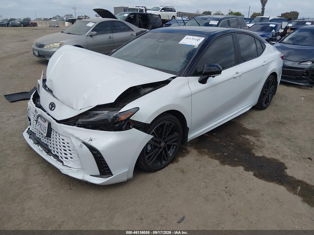Toyota Camry 2025