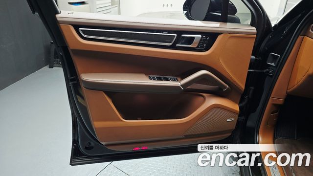 Porsche Cayenne 2023