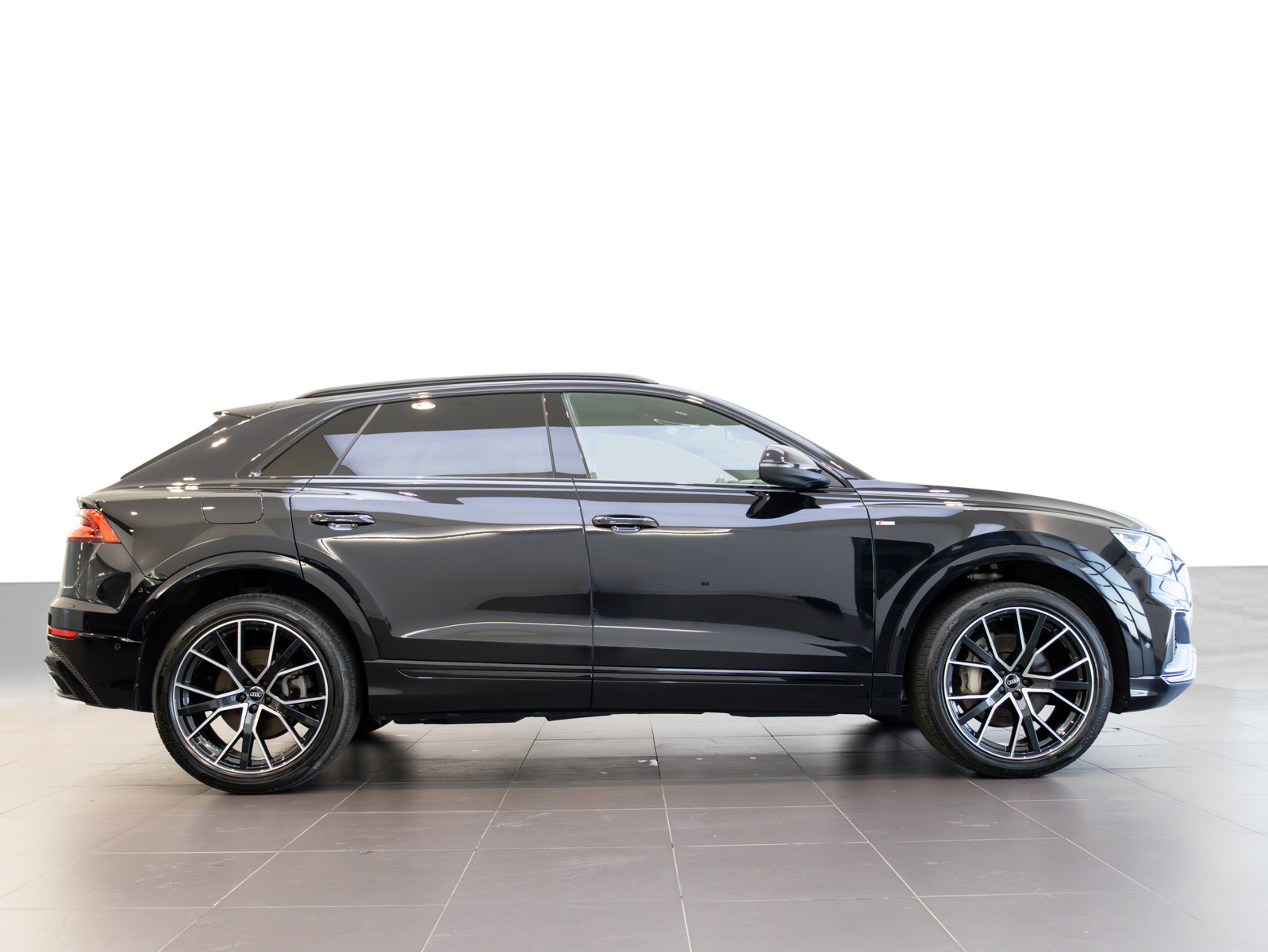 Audi Q8 2021