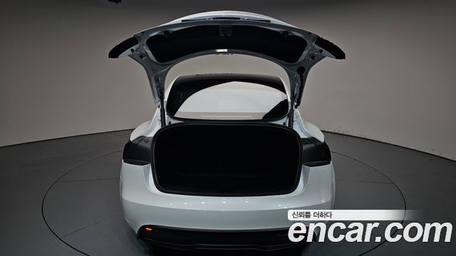 Tesla Model 3 2025