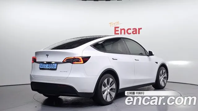 Tesla Model Y 2021