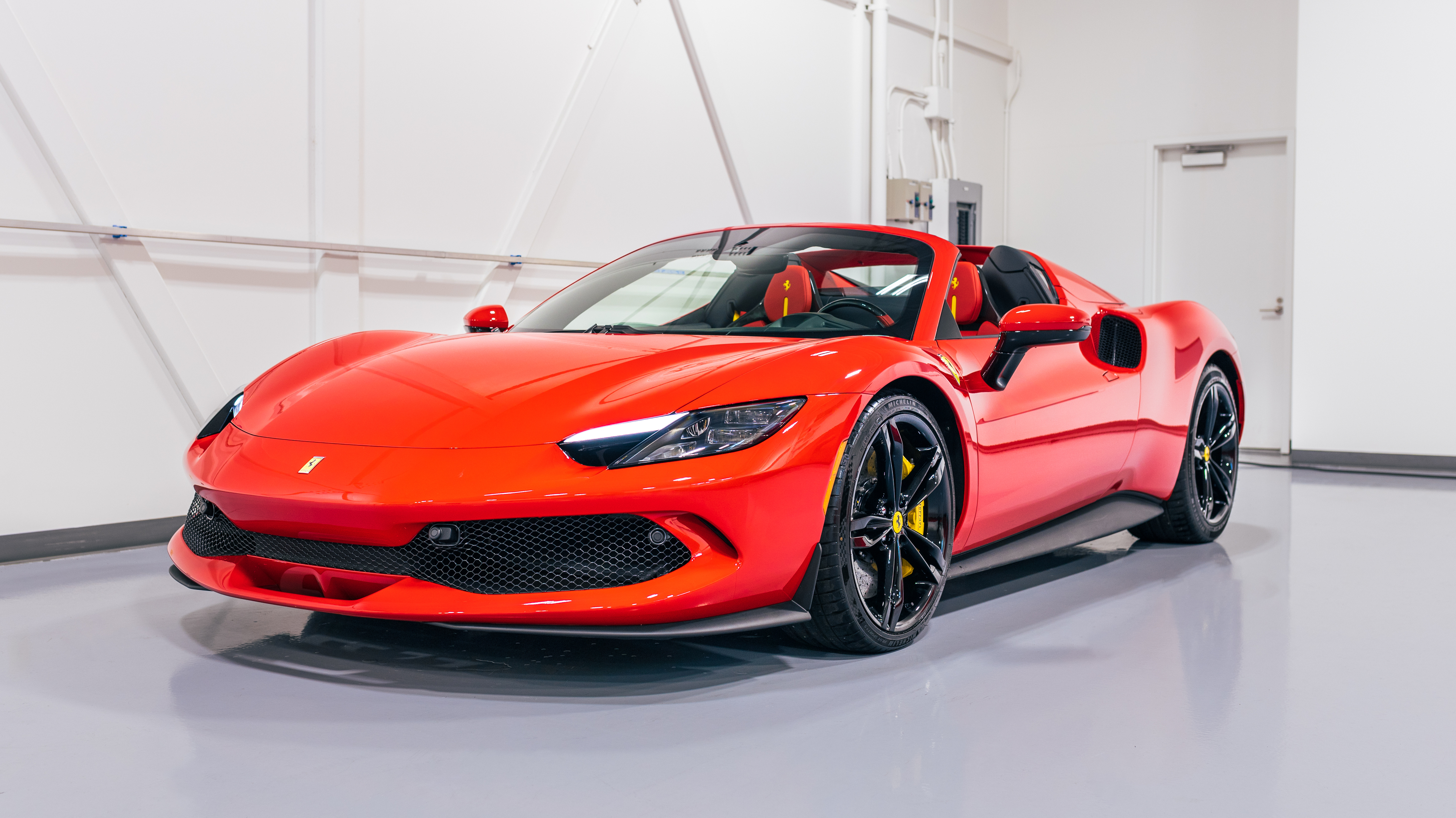 Ferrari 296 GTS 2025