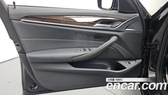 BMW 5 серии 2022