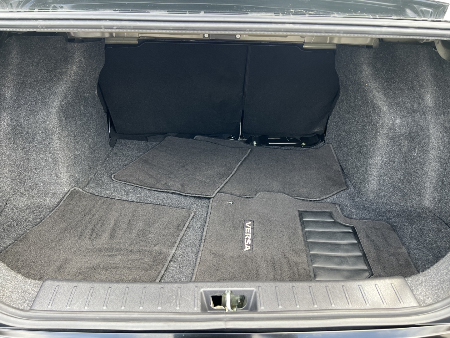 Nissan Versa 2024