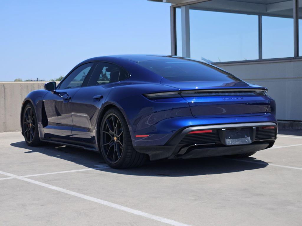 Porsche Taycan 2023