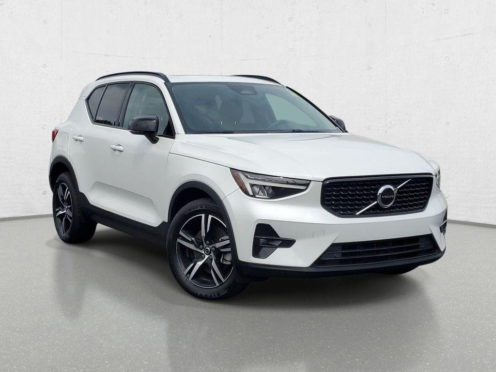 Volvo XC40 2023
