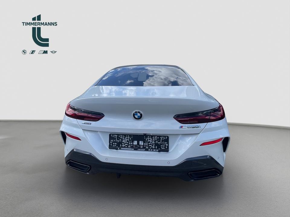 BMW M850 2023