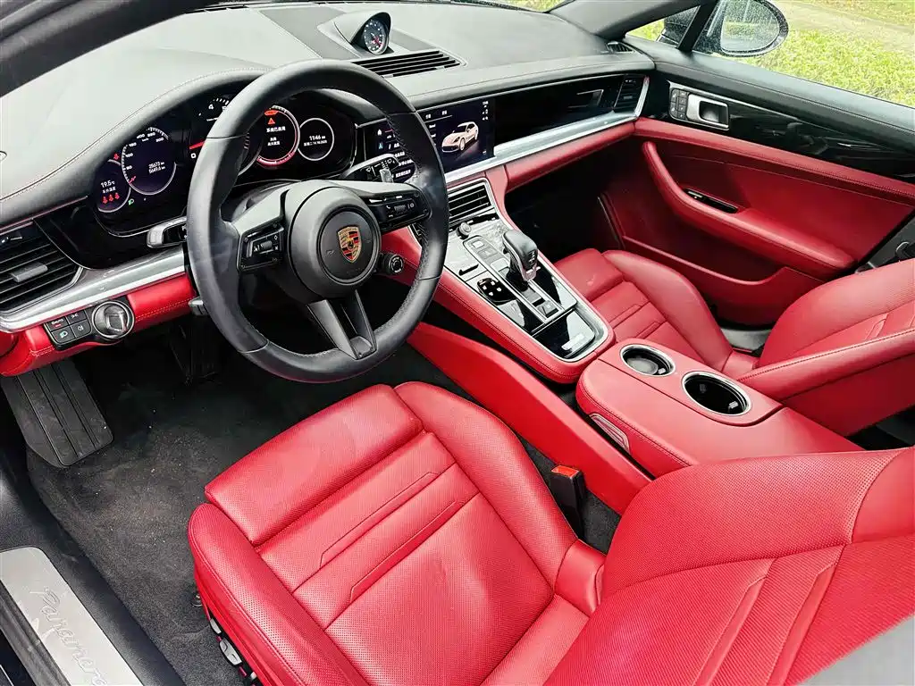 Porsche Panamera 2023