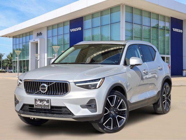 Volvo XC40 2025
