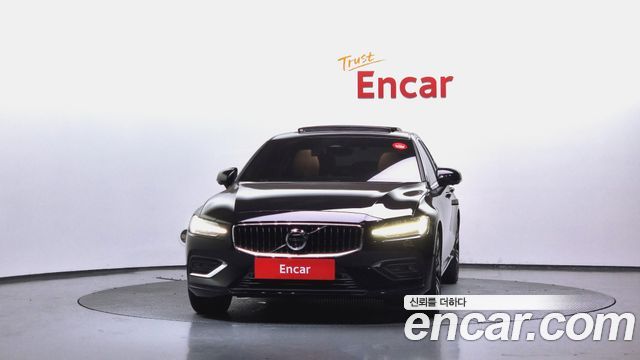 Volvo S60 2024