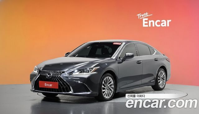 Lexus ES 2022