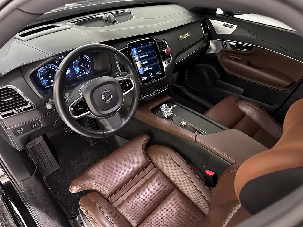 Volvo XC90 2021