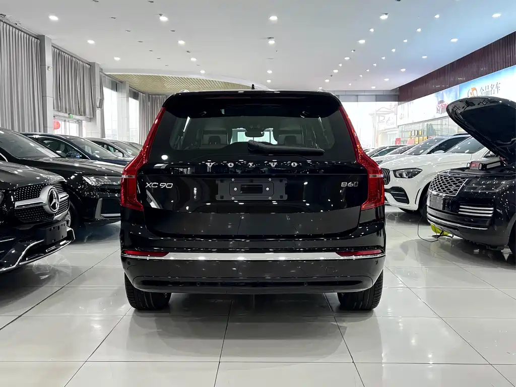 Volvo XC90 2025
