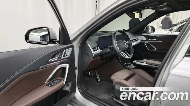 BMW iX1 2023