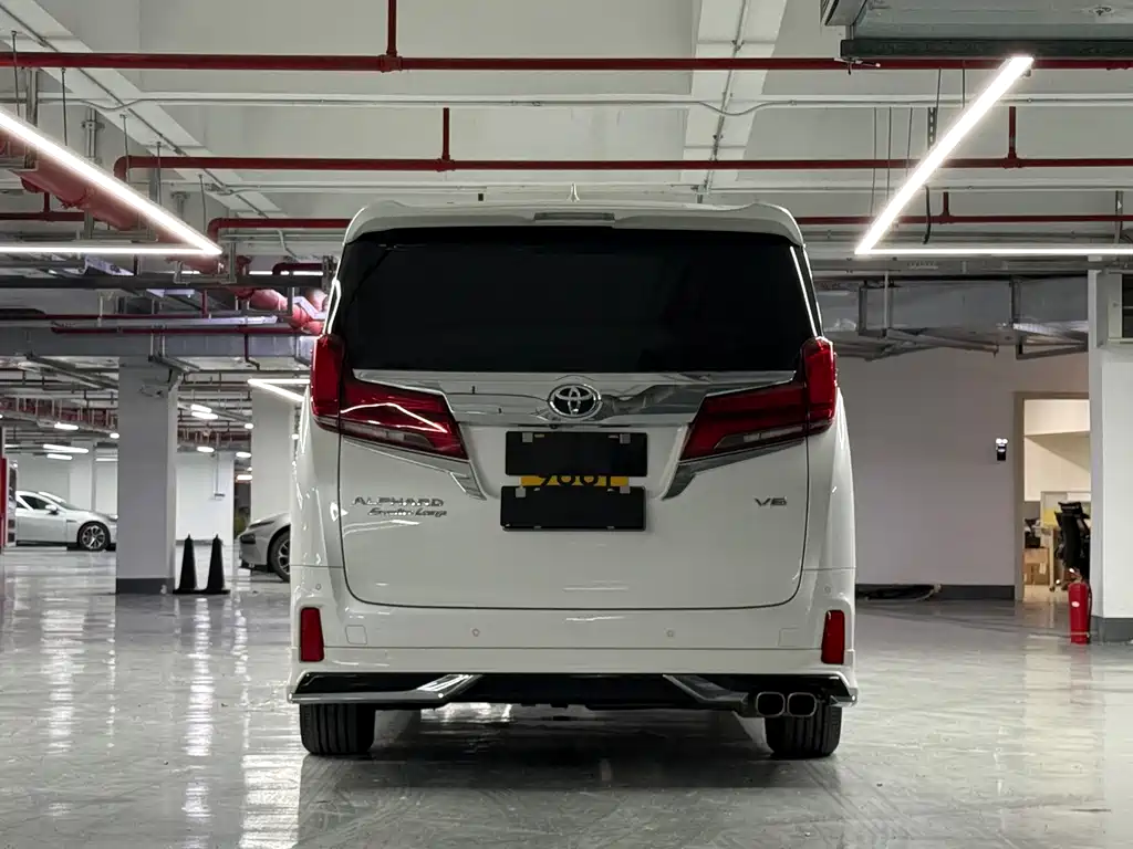 Toyota Alphard 2023