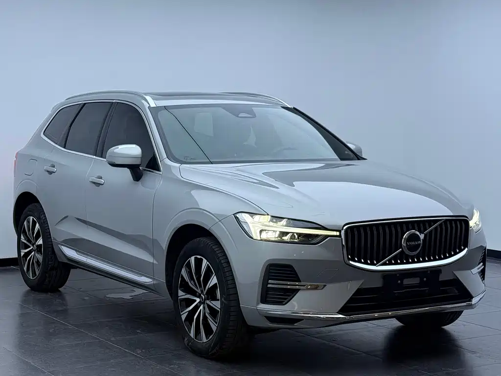 Volvo XC60 2022