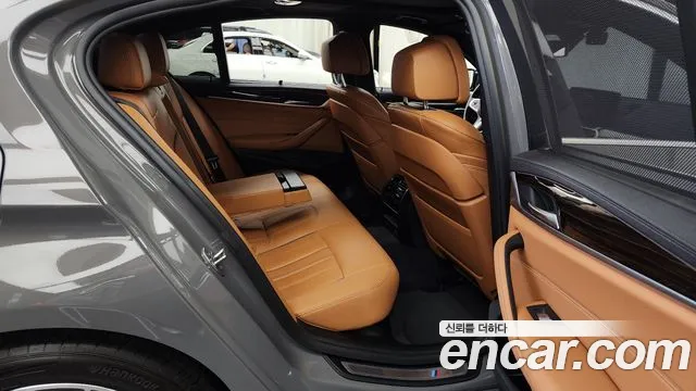 BMW 5 серии 2021