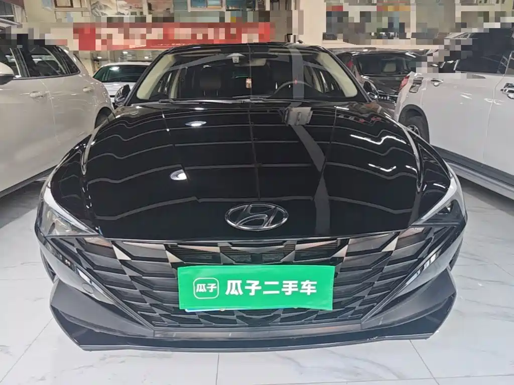 Hyundai Elantra 2022