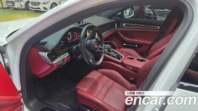 Porsche Panamera 2023