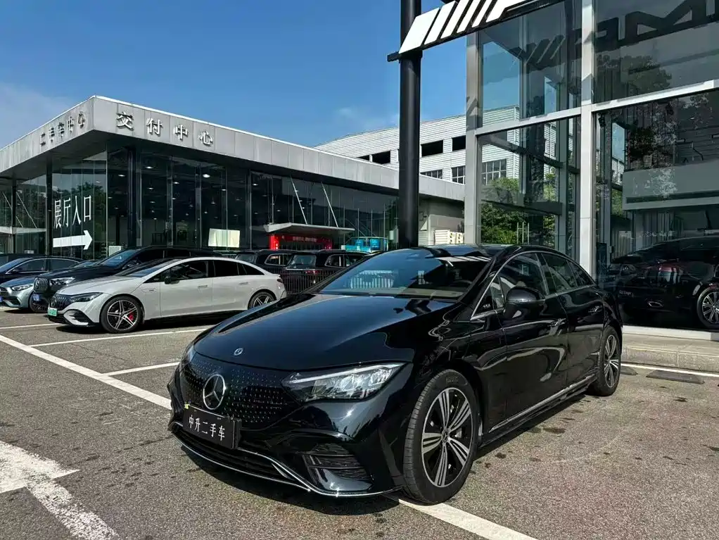 Mercedes-Benz EQE 2025