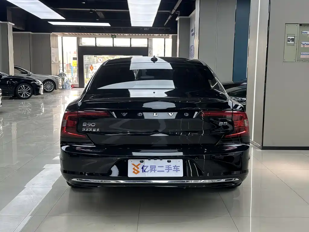 Volvo S90 2021