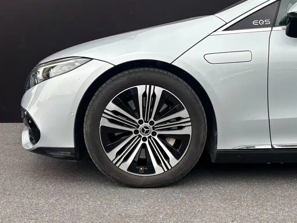Mercedes-Benz EQS 2024