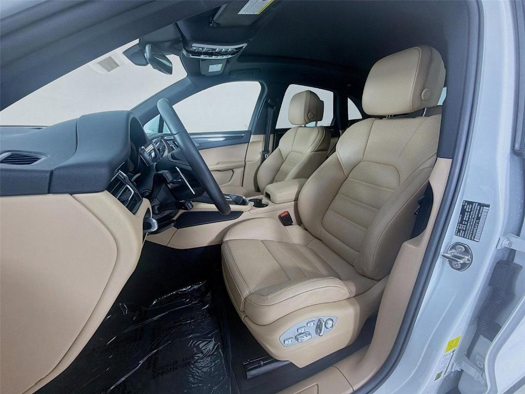 Porsche Macan 2025