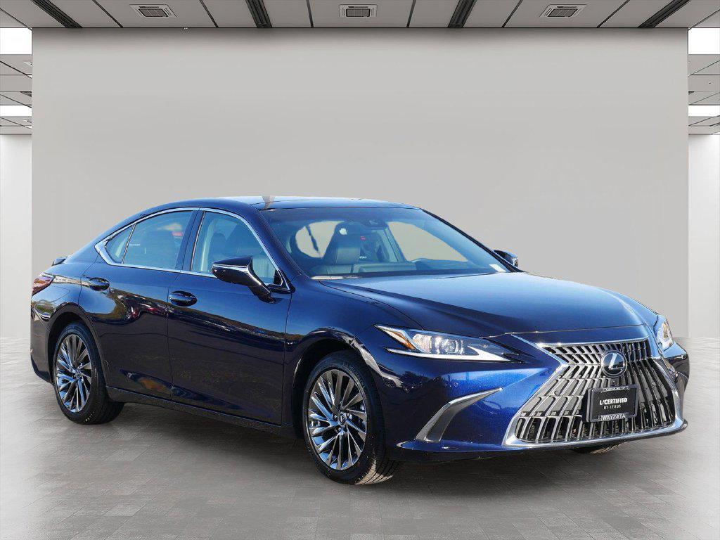 Lexus ES 2025