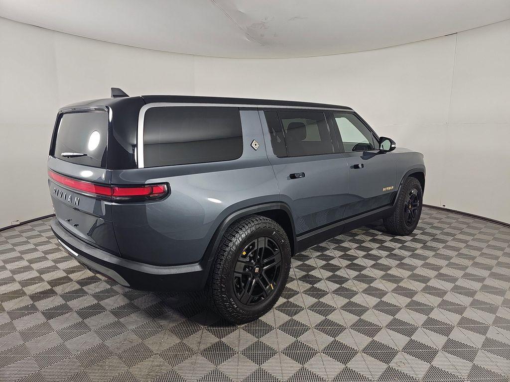 Rivian R1S 2024