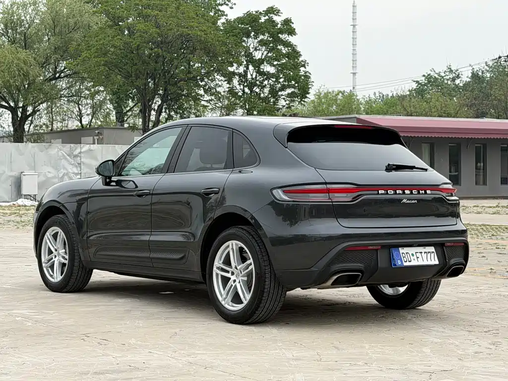 Porsche Macan 2024