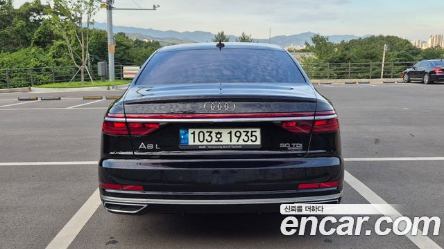Audi A8 2021