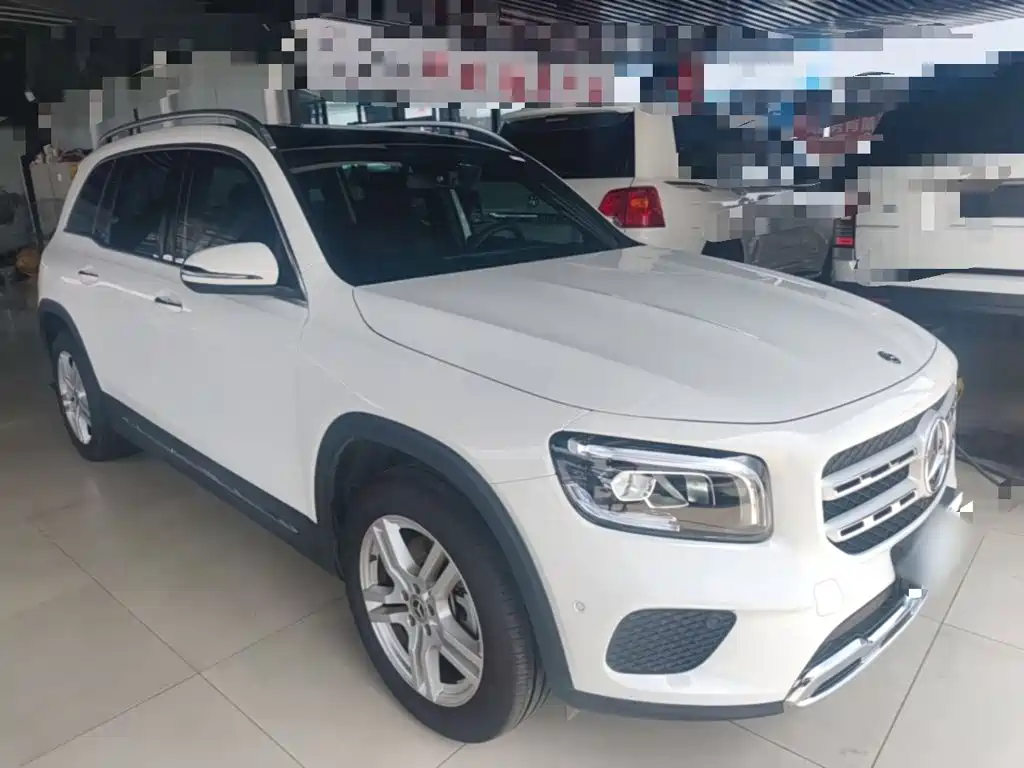 Mercedes-Benz GLB 2023