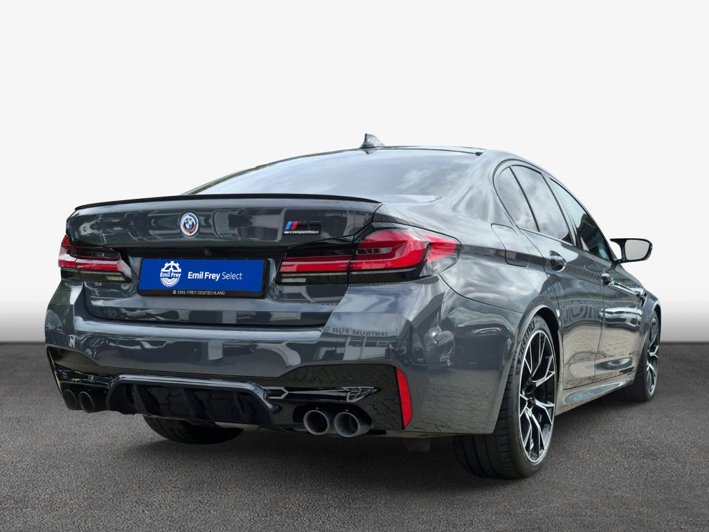 BMW M5 2022
