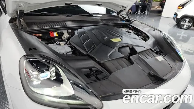 Porsche Cayenne 2020