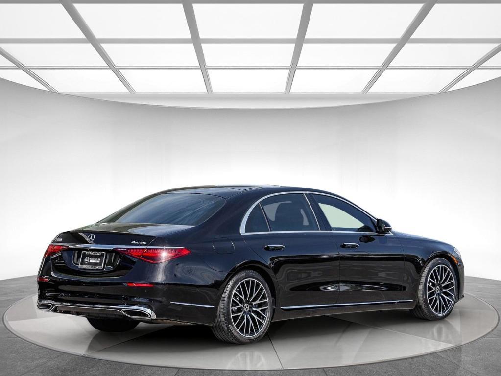 Mercedes-Benz S-Класс 2022