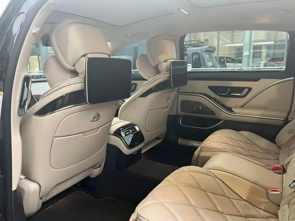 Mercedes-Benz Maybach S-Класс 2023