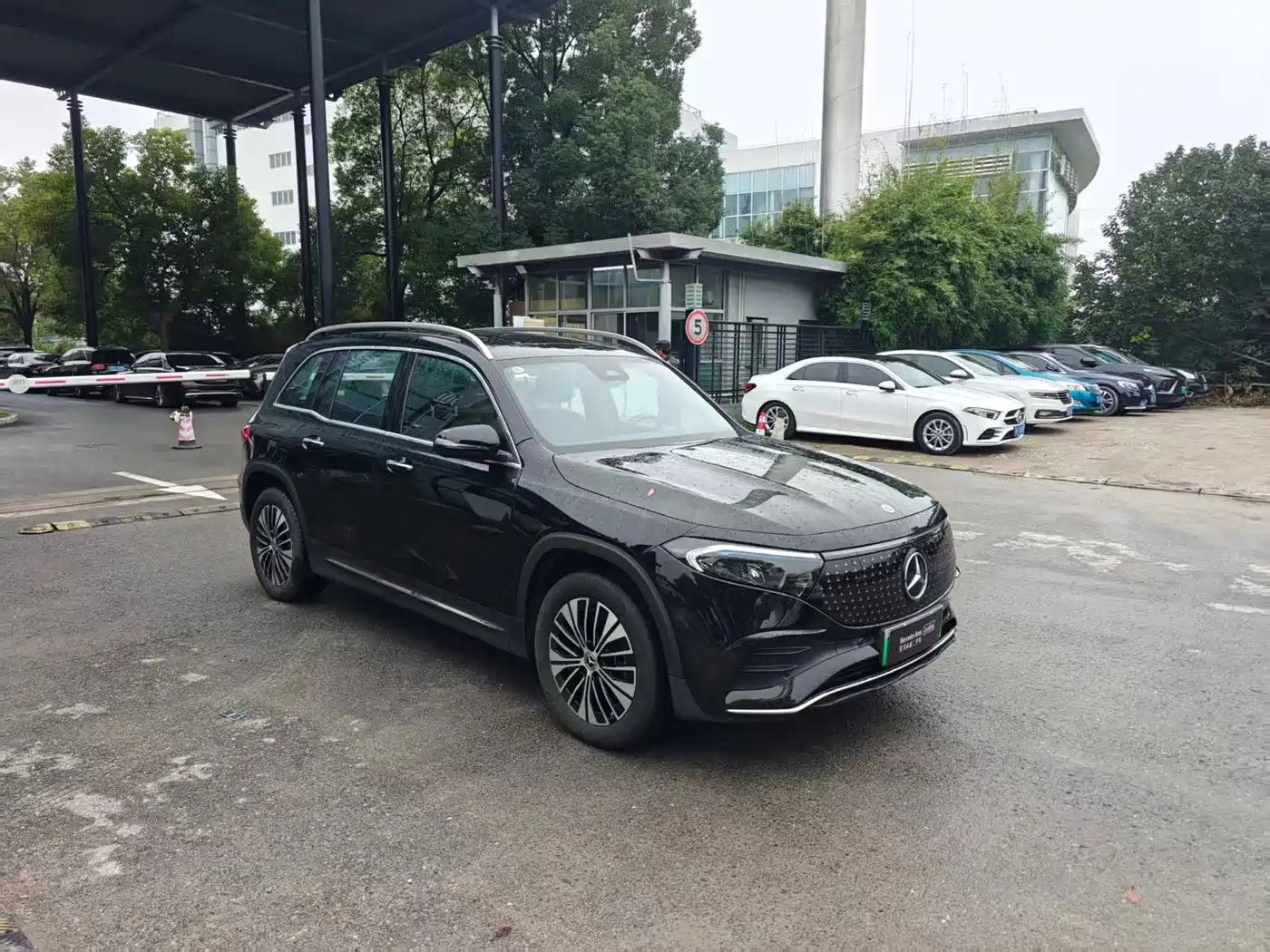 Mercedes-Benz EQB 2024