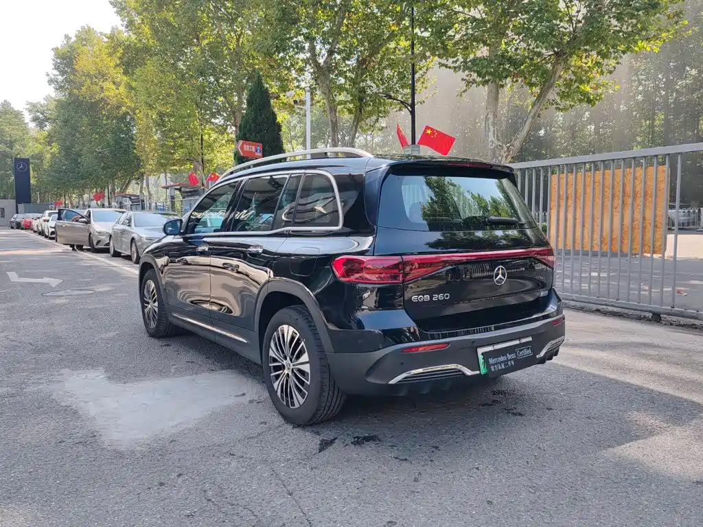Mercedes-Benz EQB 2024
